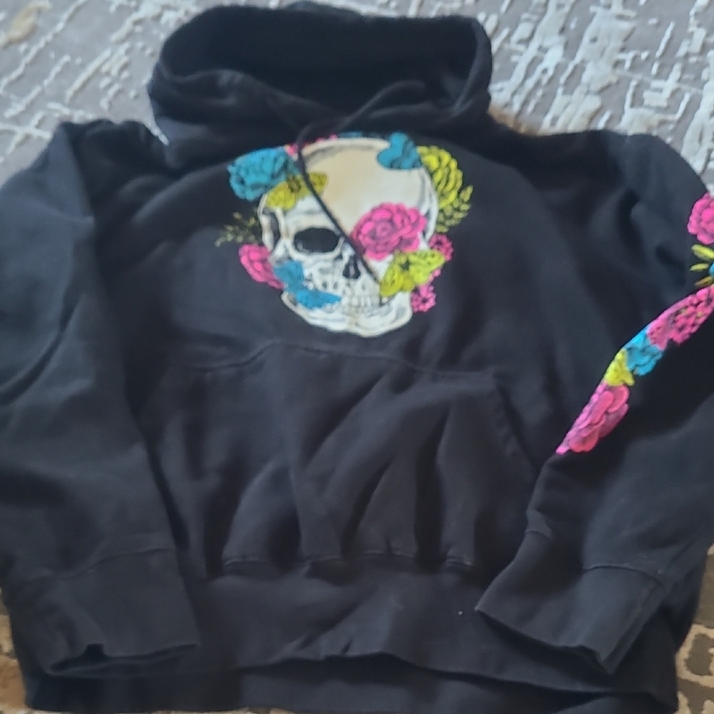 Black Skull Graphic Hoodie